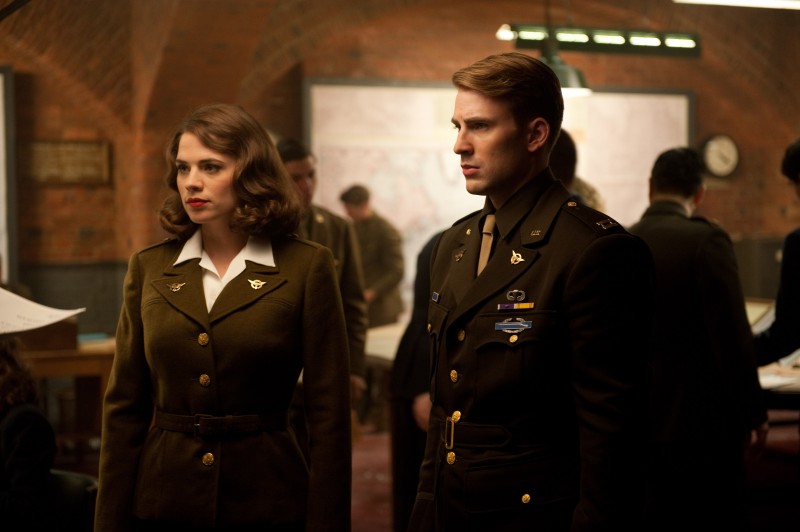 Hayley Atwell, Chris Evans ve filmu Captain America: První Avenger / Captain America: The First Avenger