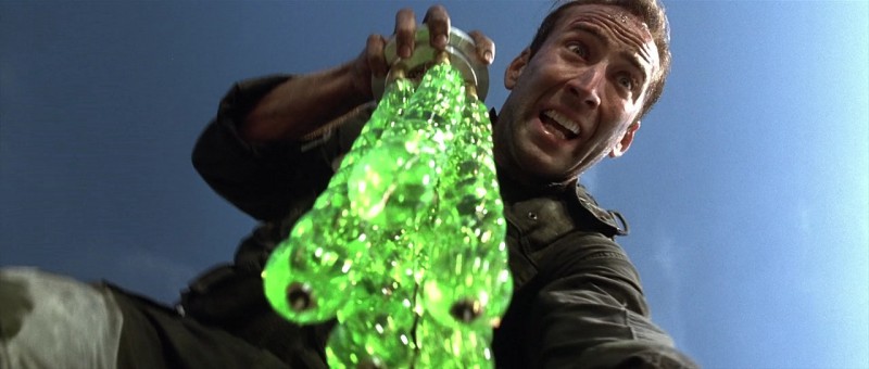 Nicolas Cage ve filmu Skála / The Rock