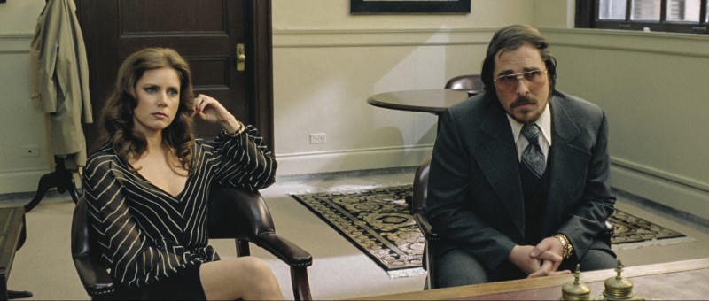 Amy Adams, Christian Bale ve filmu Špinavý trik / American Hustle