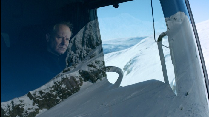 Stellan Skarsgård ve filmu Boj sněžného pluhu s mafií / Kraftidioten