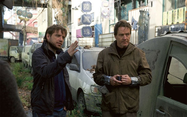 Bryan Cranston, Gareth Edwards při natáčení filmu Godzilla  / Godzilla