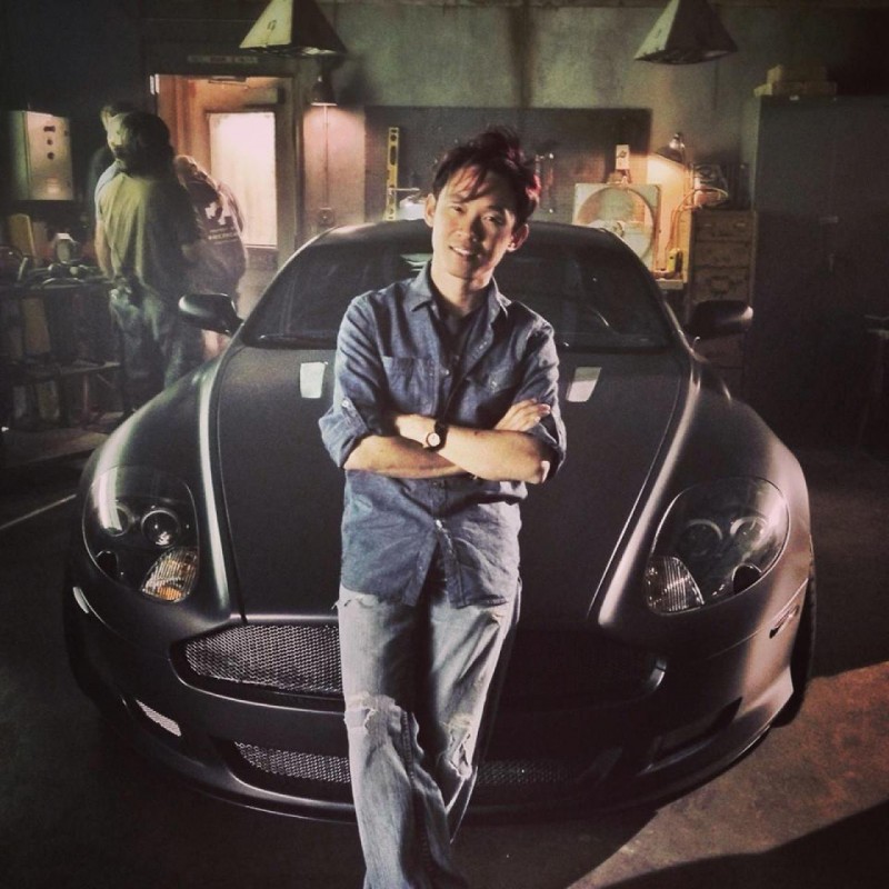 James Wan při natáčení filmu Rychle a zběsile 7 / Fast & Furious 7