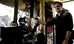 Quentin Tarantino při natáčení filmu Hanebný pancharti