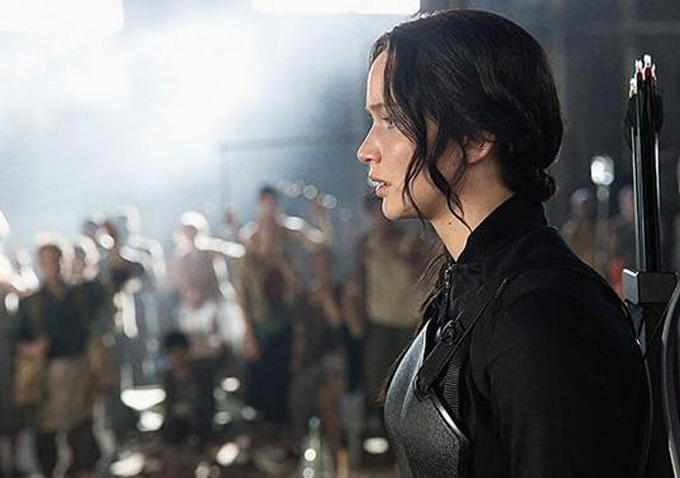 Jennifer Lawrence ve filmu Hunger Games: Síla vzdoru 1. část / The Hunger Games: Mockingjay - Part 1