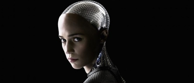 Umělá inteligence existuje v novém traileru Ex Machina