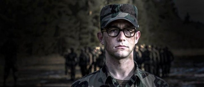 Trailer: Snowden - Gordon-Levitt září v thrilleru Olivera Stonea