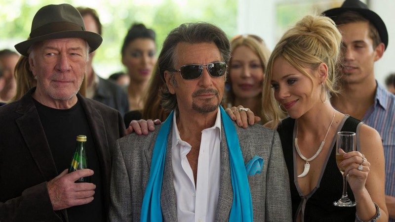 Christopher Plummer, Al Pacino, Katarina Cas ve filmu Druhá míza / Danny Collins