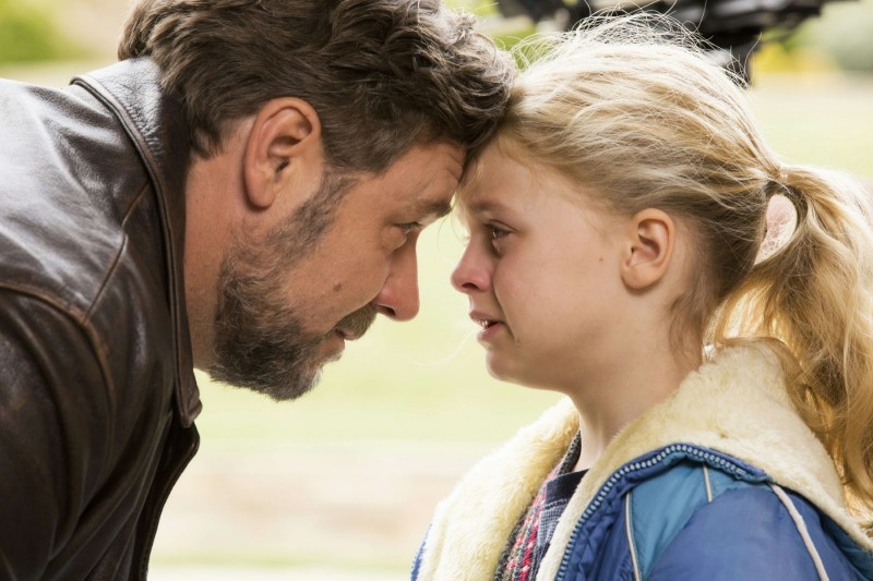 Russell Crowe ve filmu Otcové a dcery / Fathers and Daughters