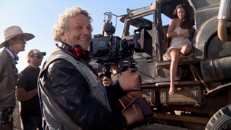 George Miller při natáčení filmu Šílený Max: Zběsilá cesta / Mad Max: Fury Road