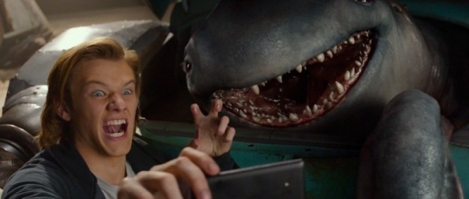 Lucas Till vyráží do akce v prvním traileru Monster Trucks