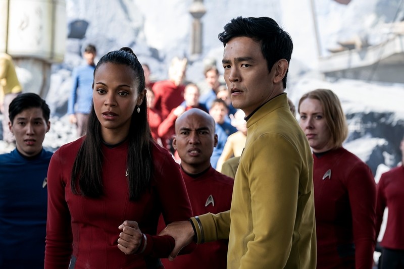 Zoe Saldana, John Cho ve filmu Star Trek: Do neznáma / Star Trek Beyond