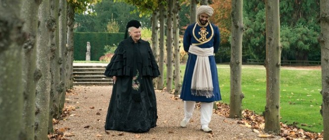 Trailer: Judi Dench jako britská královna v dramatu Viktorie a Abdul
