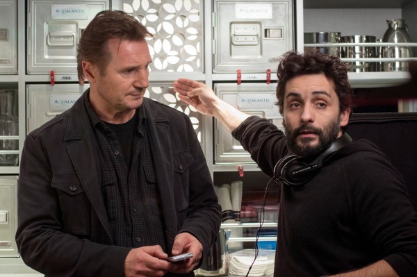 Liam Neeson, Jaume Collet-Serra při natáčení filmu NON-STOP / Non-Stop