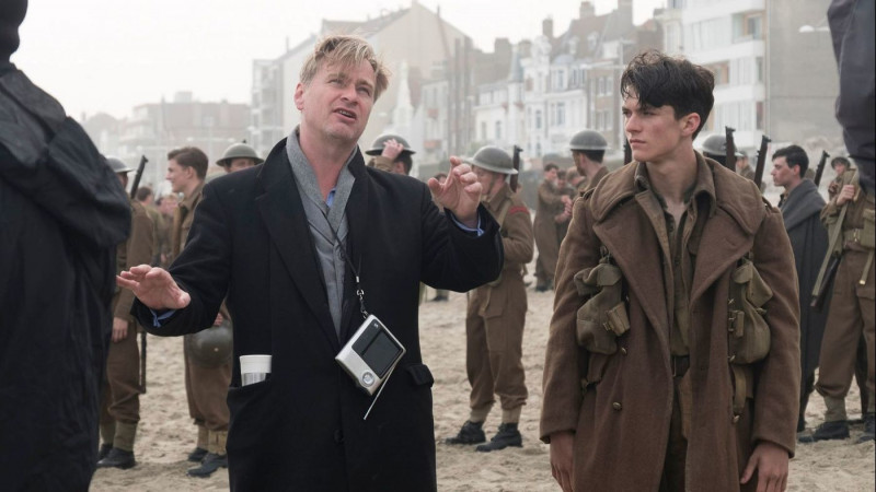 Christopher Nolan při natáčení filmu Dunkerk / Dunkirk