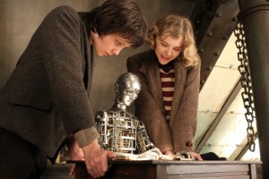 Asa Butterfield a Chloë Grace Moretz ve filmu <b>Hugo a jeho velký objev</b>