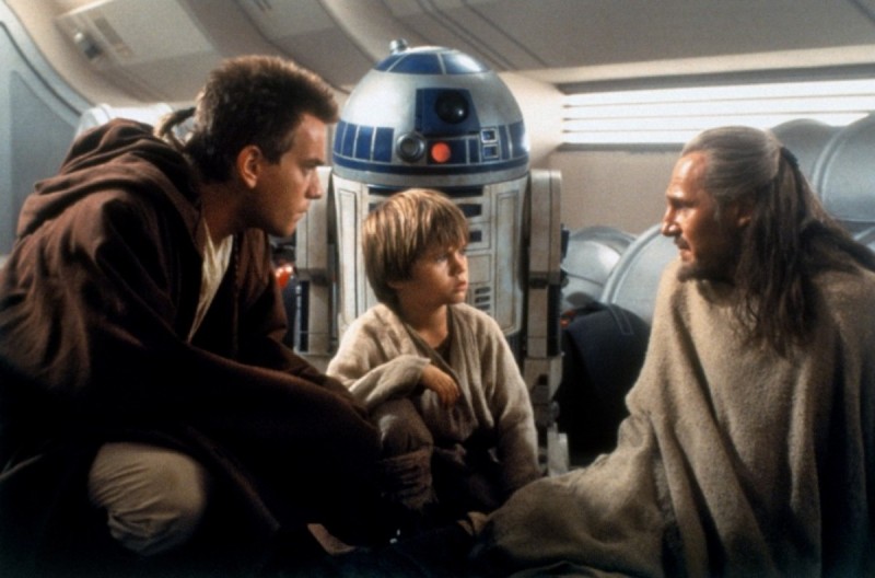 Ewan McGregor, Jake Lloyd, Liam Neeson ve filmu Star Wars: Epizoda I - Skrytá hrozba / Star Wars: Episode I - The Phantom Menace