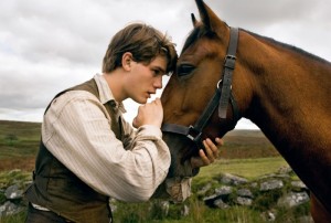 Jeremy Irvine ve filmu <b>Válečný kůň</b>