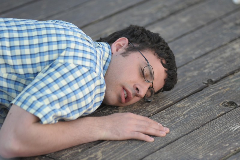 Simon Bird ve filmu Přizdis*áči / The Inbetweeners Movie