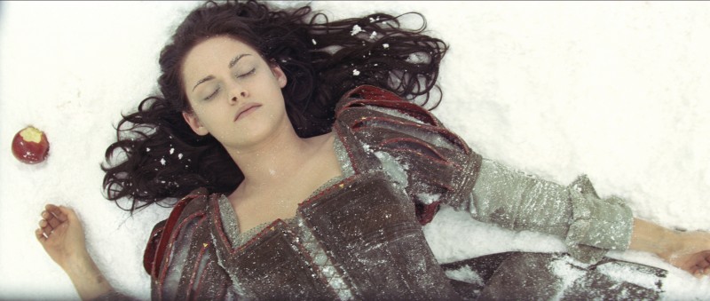 Kristen Stewart ve filmu Sněhurka a lovec / Snow White and the Huntsman