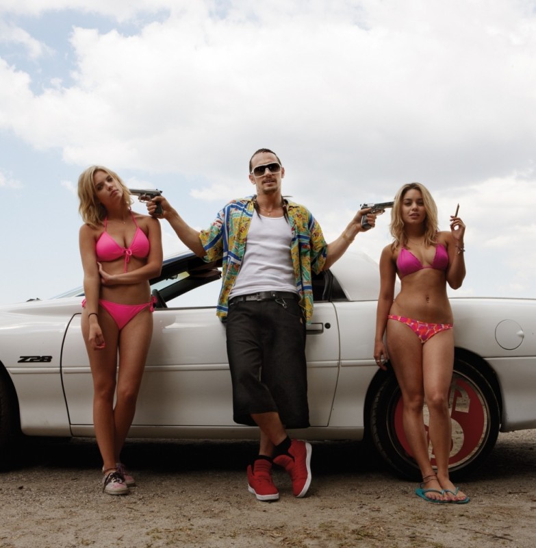 Ashley Benson, James Franco, Vanessa Hudgens ve filmu  / Spring Breakers