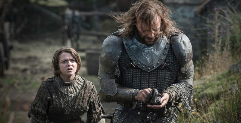 Maisie Williams, Rory McCann ve filmu Hra o trůny / Game of Thrones