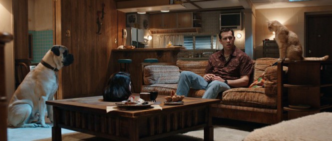 Trailer: Ryan Reynolds vraždí a mluví se zvířaty