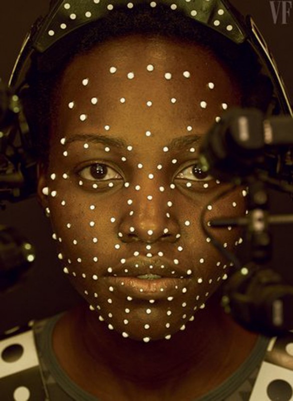 Lupita Nyong'o při natáčení filmu Star Wars: Síla se probouzí / Star Wars: Sila se probouzi