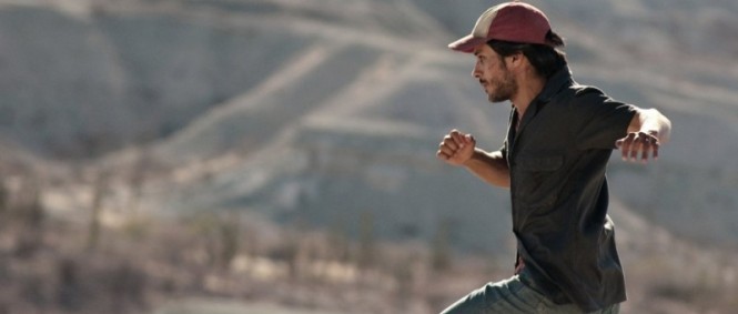Trailer: hon na imigranty v Desierto od scenáristy Gravitace