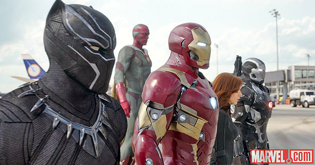 Robert Downey Jr., Chadwick Boseman ve filmu Captain America: Občanská válka / Captain America: Civil War