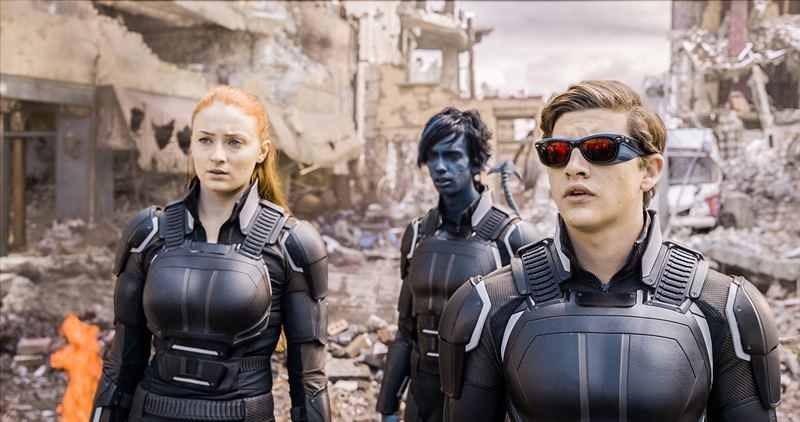 Sophie Turner, Kodi Smit-McPhee, Tye Sheridan ve filmu X-Men: Apokalypsa / X-Men: Apocalypse