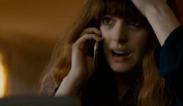 Anne Hathaway ve filmu  / Colossal