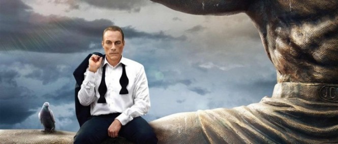 Jean-Claude Van Damme jako Jean-Claude Van Johnson v traileru