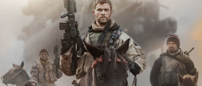 Chris Hemsworth jako jeden z 12 Strong v novém traileru