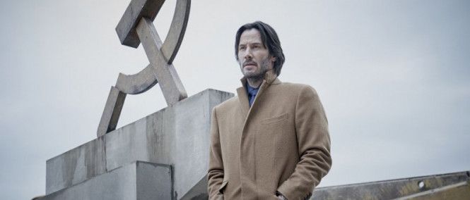 Keanu Reeves se vydává na Sibiř v traileru krimi romance Siberia