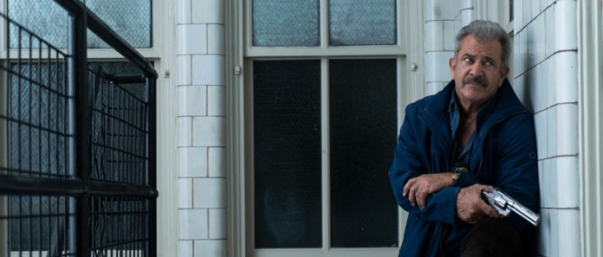 Mel Gibson a Vince Vaughn v traileru thrilleru Dragged Across Concrete