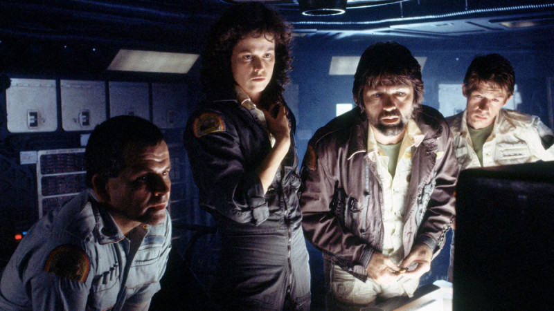 Tom Skerritt, Sigourney Weaver, John Hurt, Ian Holm ve filmu Vetřelec / Alien