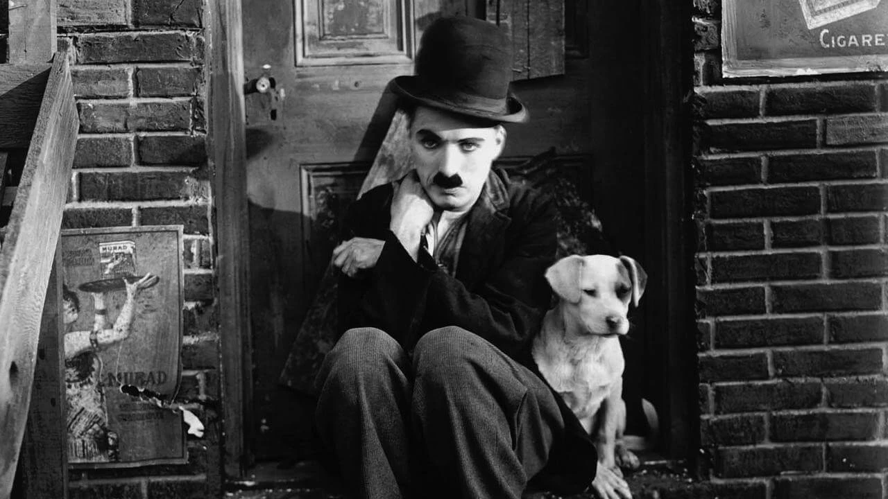 Charlie Chaplin ve filmu Psí život / A Dog's Life