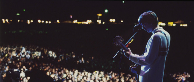 Koncerty Oasis v Knebworthu se staly symbolem jedné generace, dokument o nich nyní vstupuje do kin