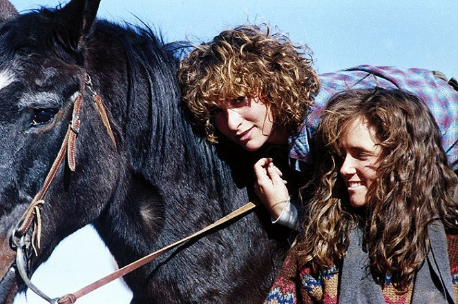 Jennifer Grey ve filmu Rudý úsvit / Red Dawn