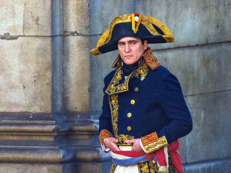 Joaquin Phoenix při natáčení filmu Napoleon / Napoleon
