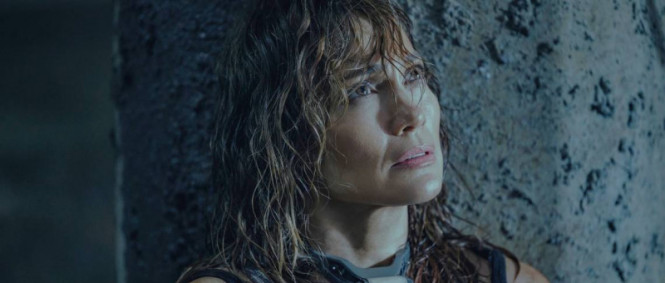 Jennifer Lopez proti Umělé inteligenci ve filmu Atlas