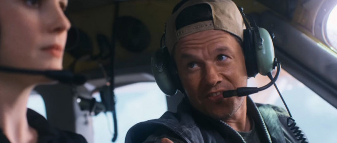 Mark Wahlberg řídí Flight Risk