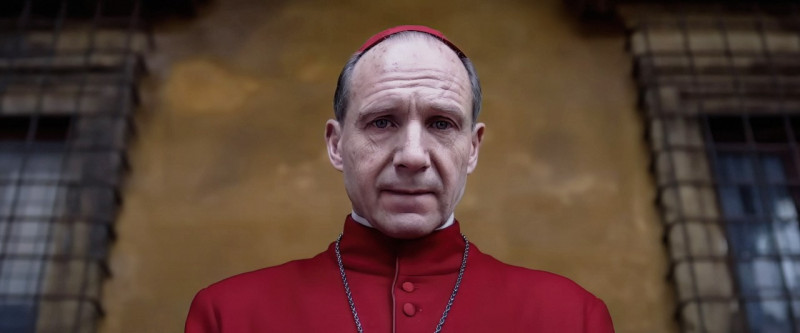 Ralph Fiennes ve filmu Konkláve / Conclave