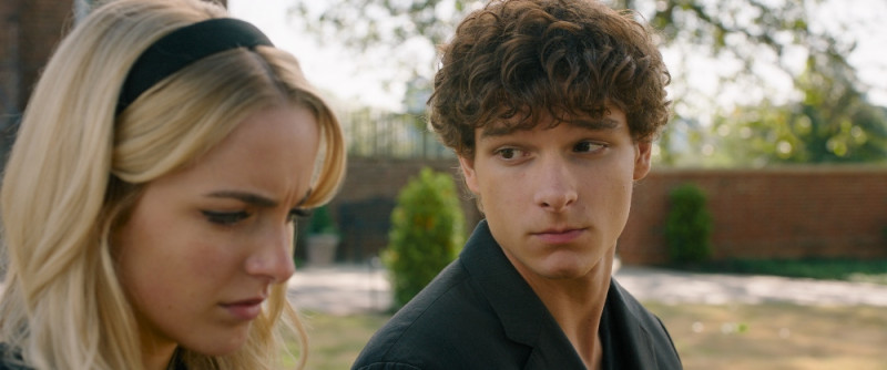 Mason Thames, Mckenna Grace ve filmu Nelituju ničeho / Regretting You