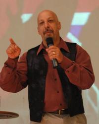 Erick Avari